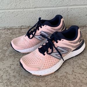 New Balance 680 v6